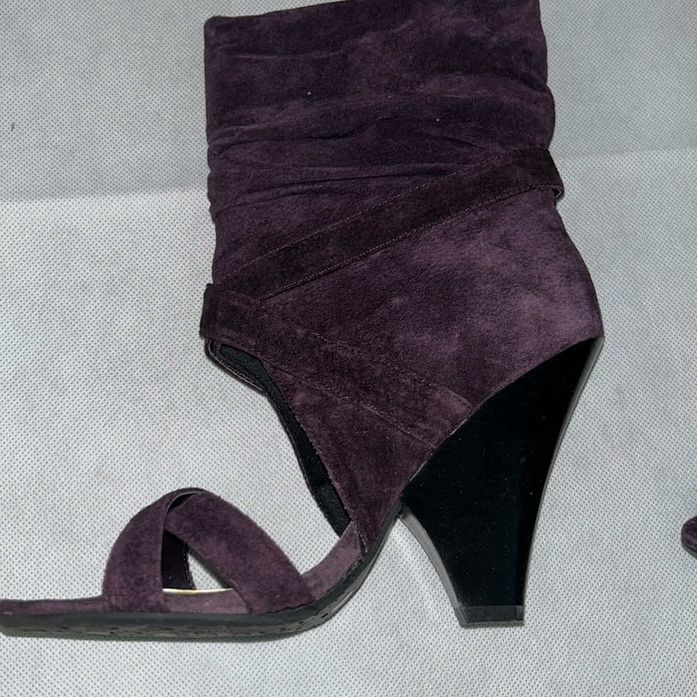 Chinese laundry purple faux suede heeled open toe booties size 5 1/2 - Picture 3 of 7
